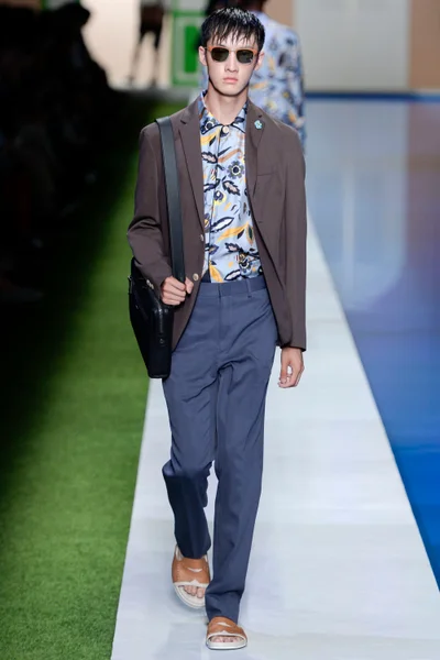 Look 45